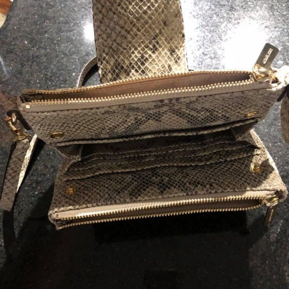 Michael Kors Snake Skin Bag - Picture 4 of 6